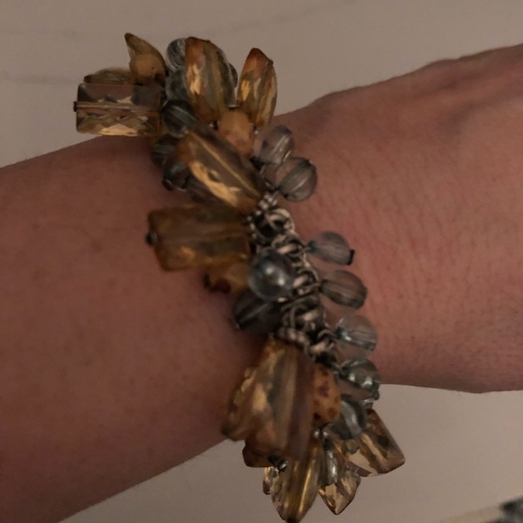 NWOT gold & silver colored bead elastic bracelet - Picture 4 of 6